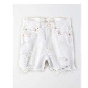 American eagle 90’s boyfriend short white sz 8
